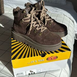 Sketchers Shindigs-Feelin’ Cool Boots